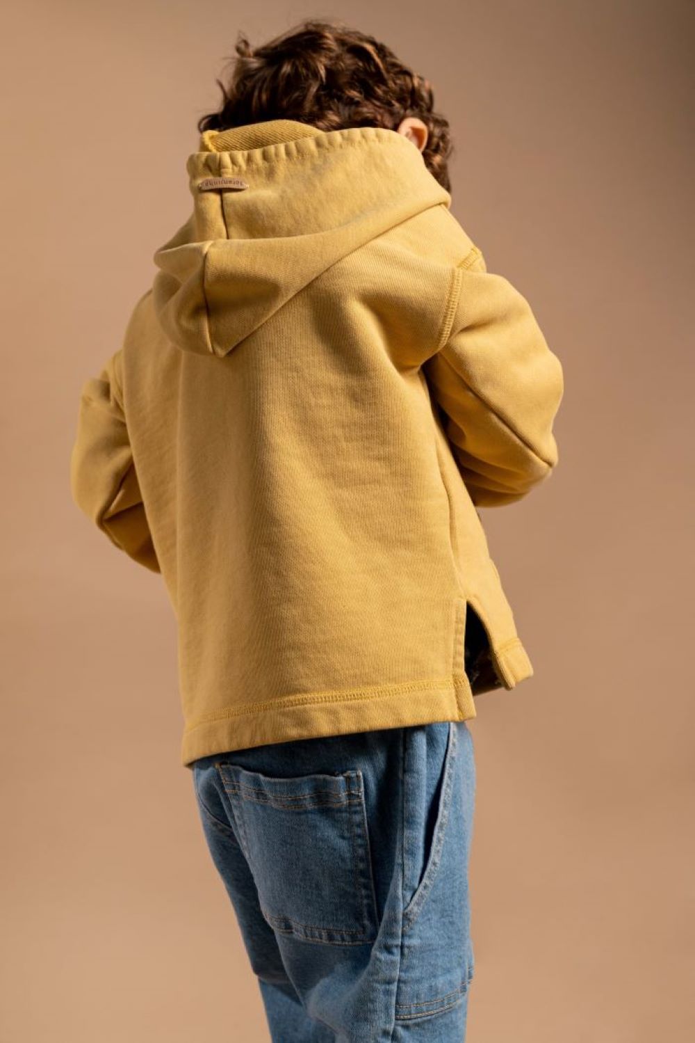 Sweat à capuche avec poche en velours côtelé - Laranjinha