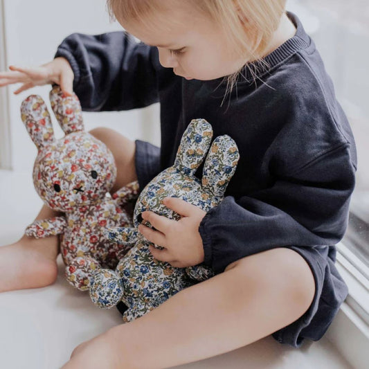 Miffy de Pano Green Ditsy Flower 23cm - Bon Ton Toys