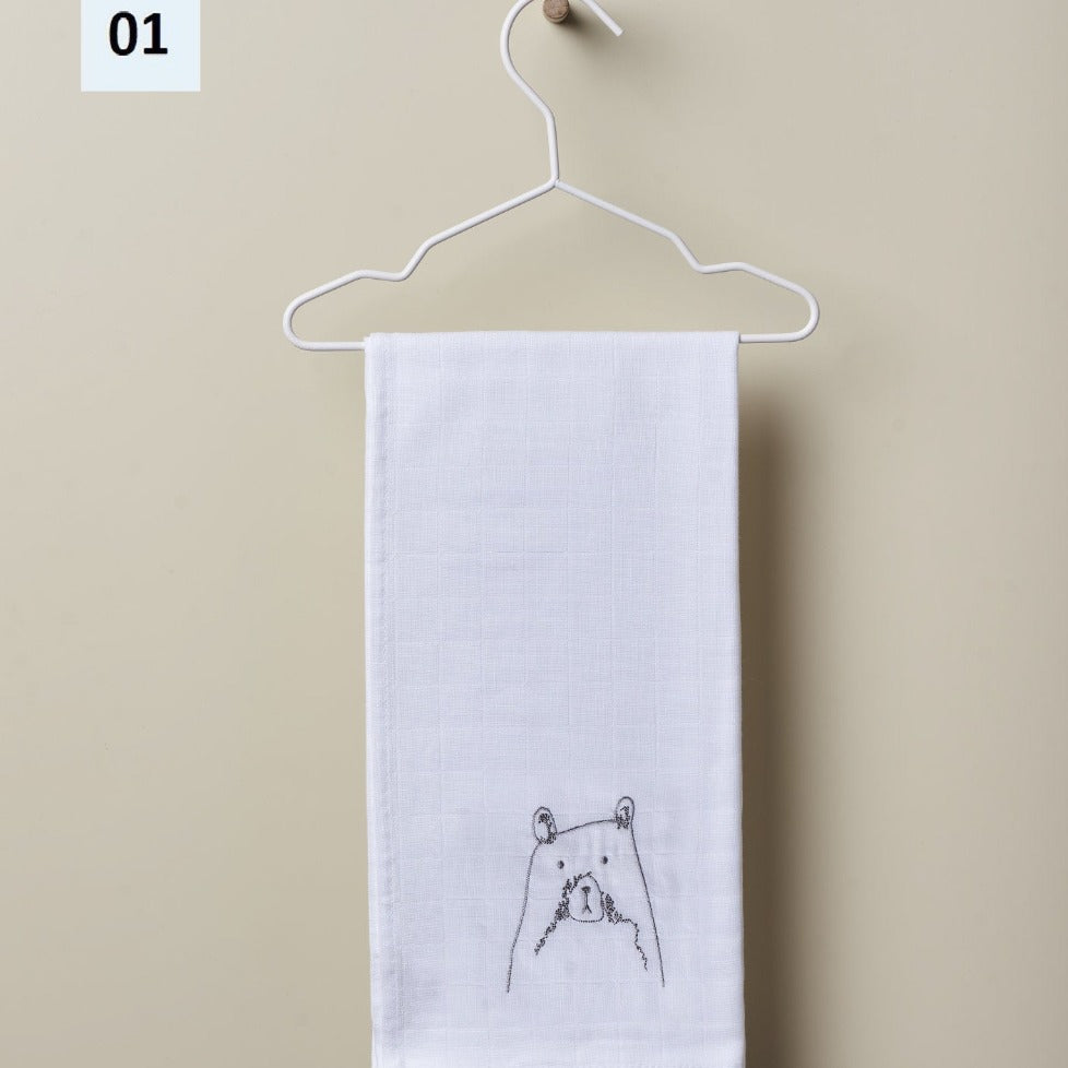 Couche lavable brodée avec un ours en peluche - Wedoble