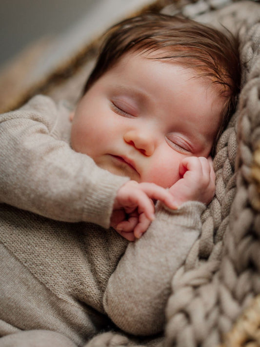 Jardineiras tricotadas em lã merino e caxemira Pérola | LITTLE LOVE - Wedoble