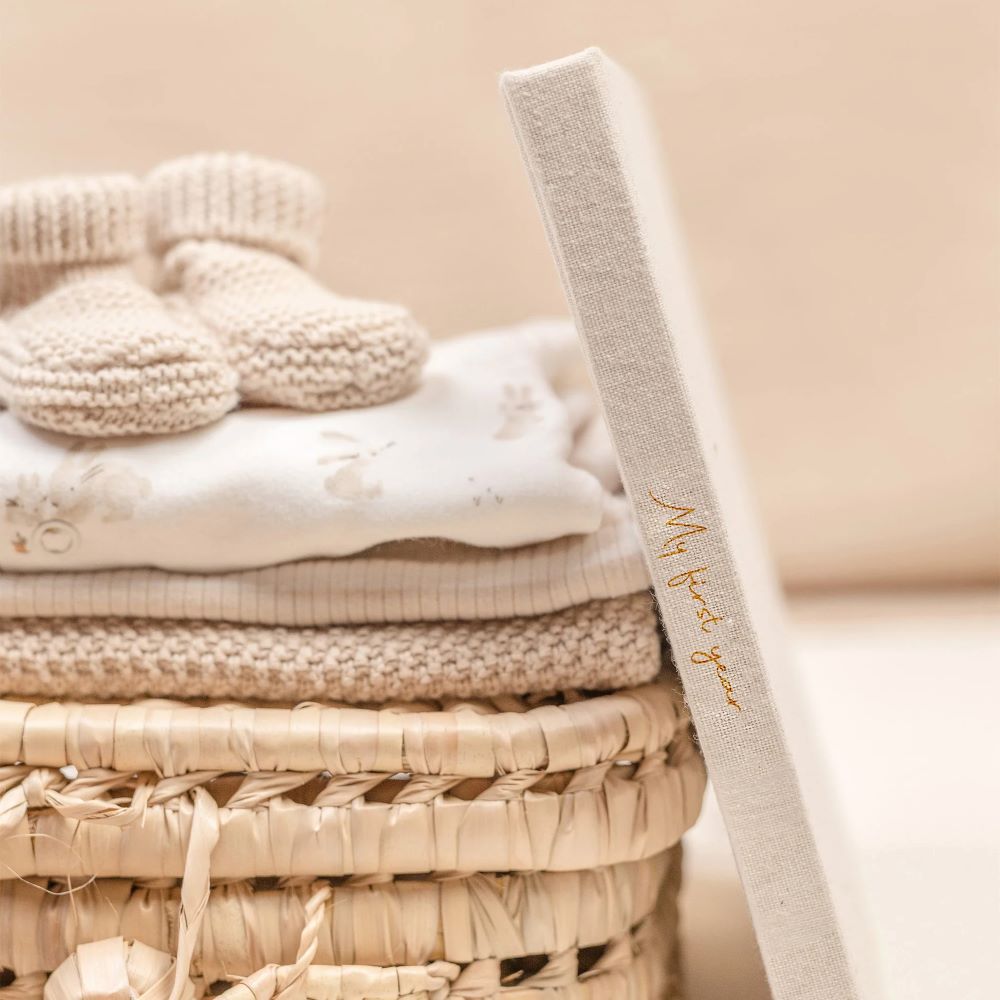 Livro do Bebé My First Year - Little Dutch