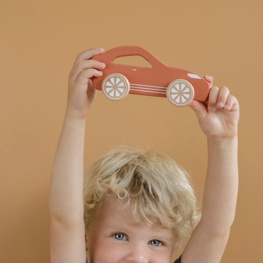 Carro Desportivo em Madeira – Little Dutch