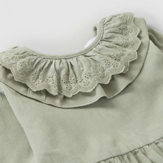 Robe à col volanté en broderie anglaise - Laranjinha