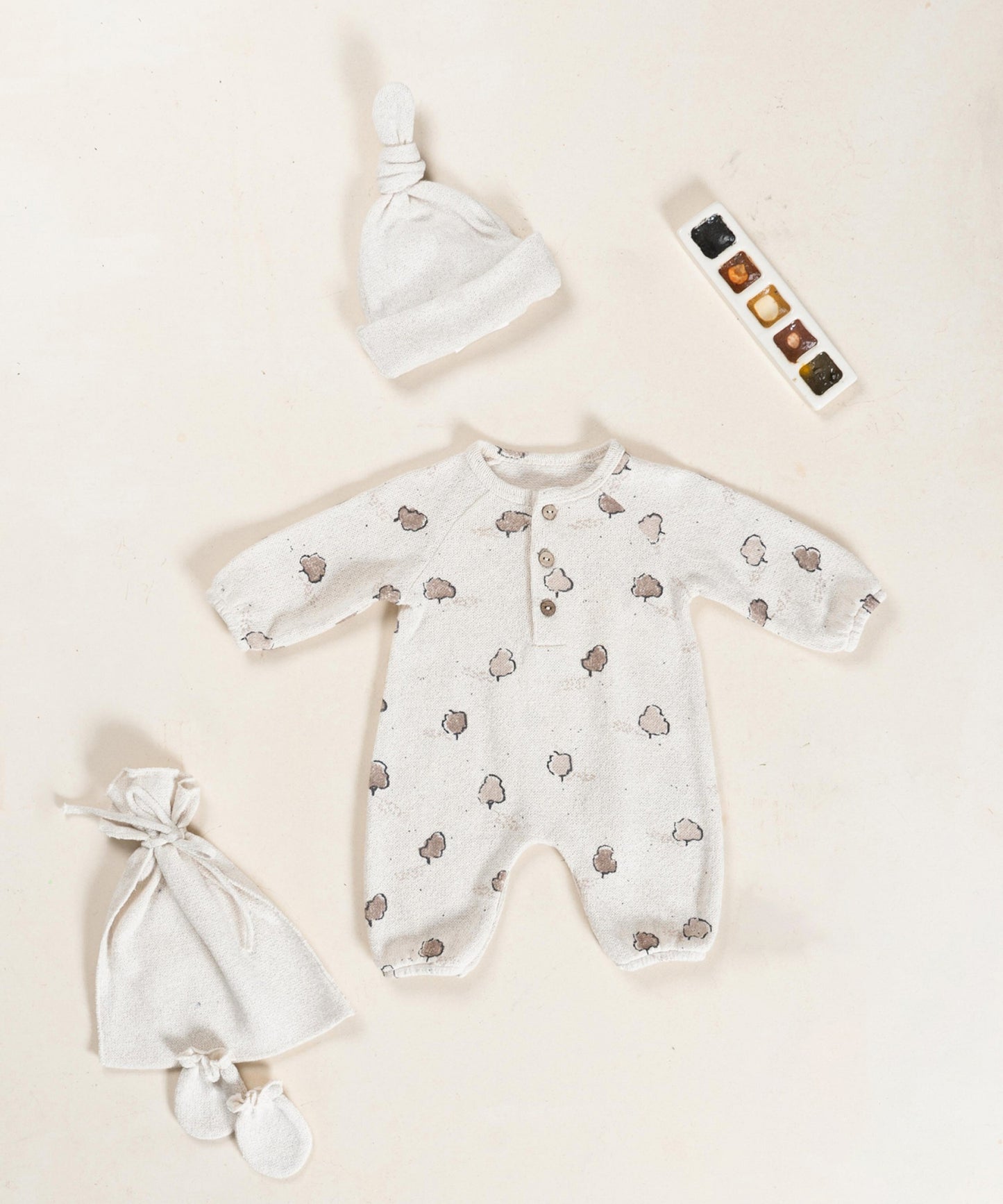 Macacão de malha com abertura frontal e estampado de árvores - Play Up