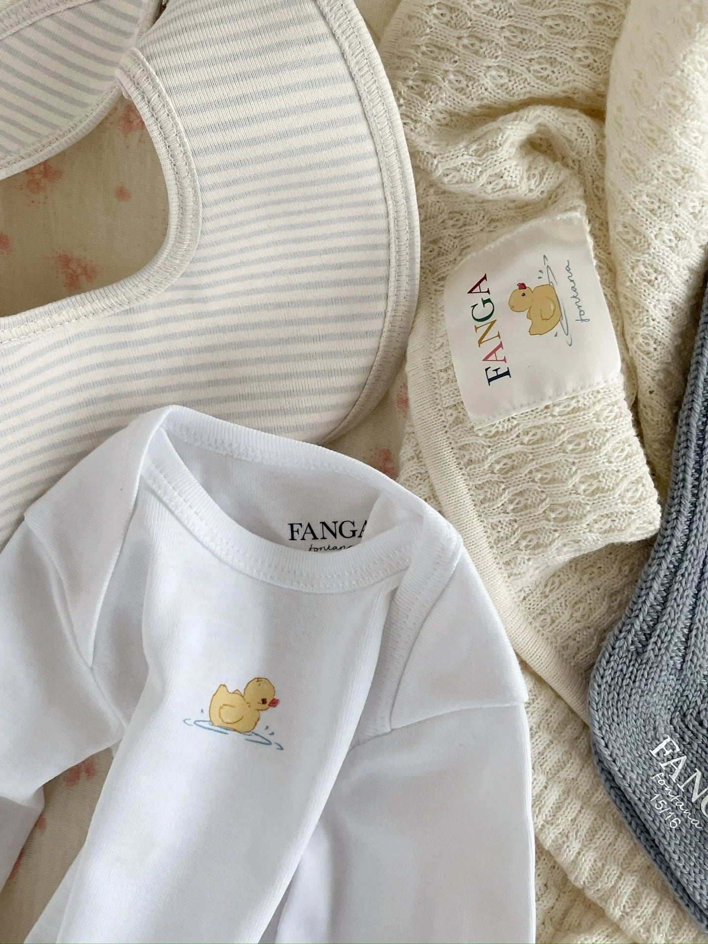 Manta de bebé em malha algodão orgânico - Fanga Fontana - Konges Slojd