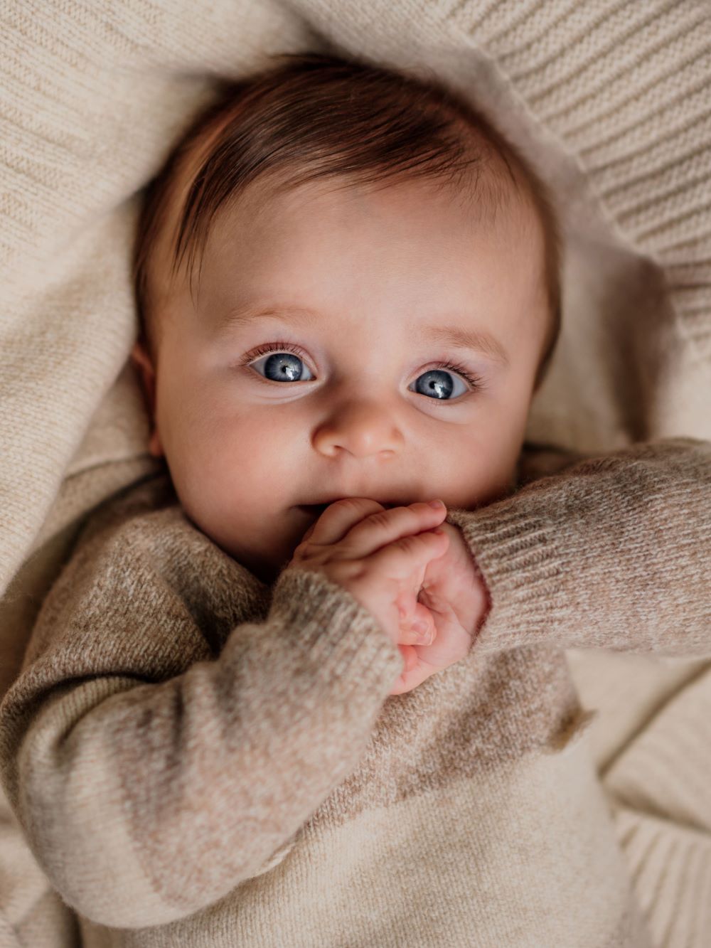 Babygrow com ursinho tricotado em lã merino | LITTLE TEDDY BEAR - Wedoble