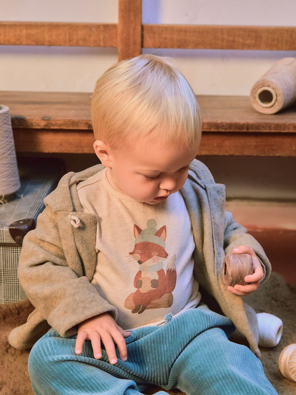Longsleeve raposa a beber chocolate quen - Laranjinha