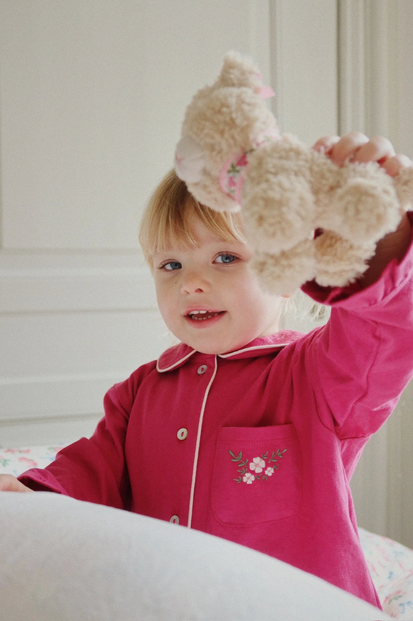 Peluche Gatinho Chocalho - Konges Slojd