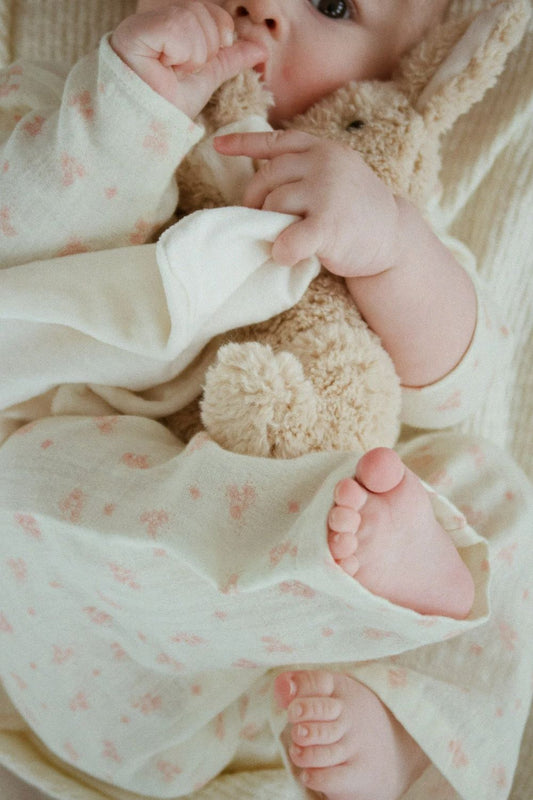 Doudou Mamã Coelhinha e bebé de peluche - FANGA FONTANA - Konjes Slojd